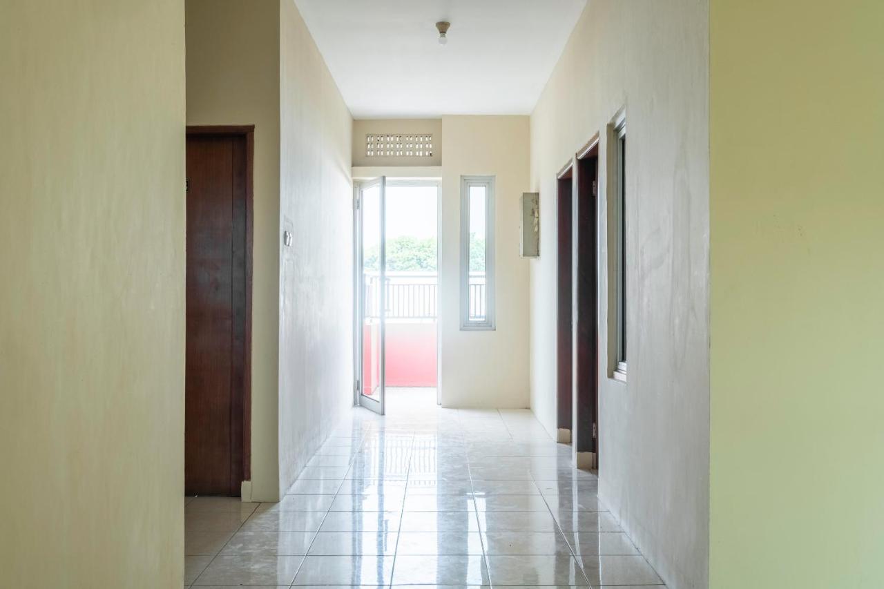 OYO 2132 Pondok Avicenna Cirebon Esterno foto